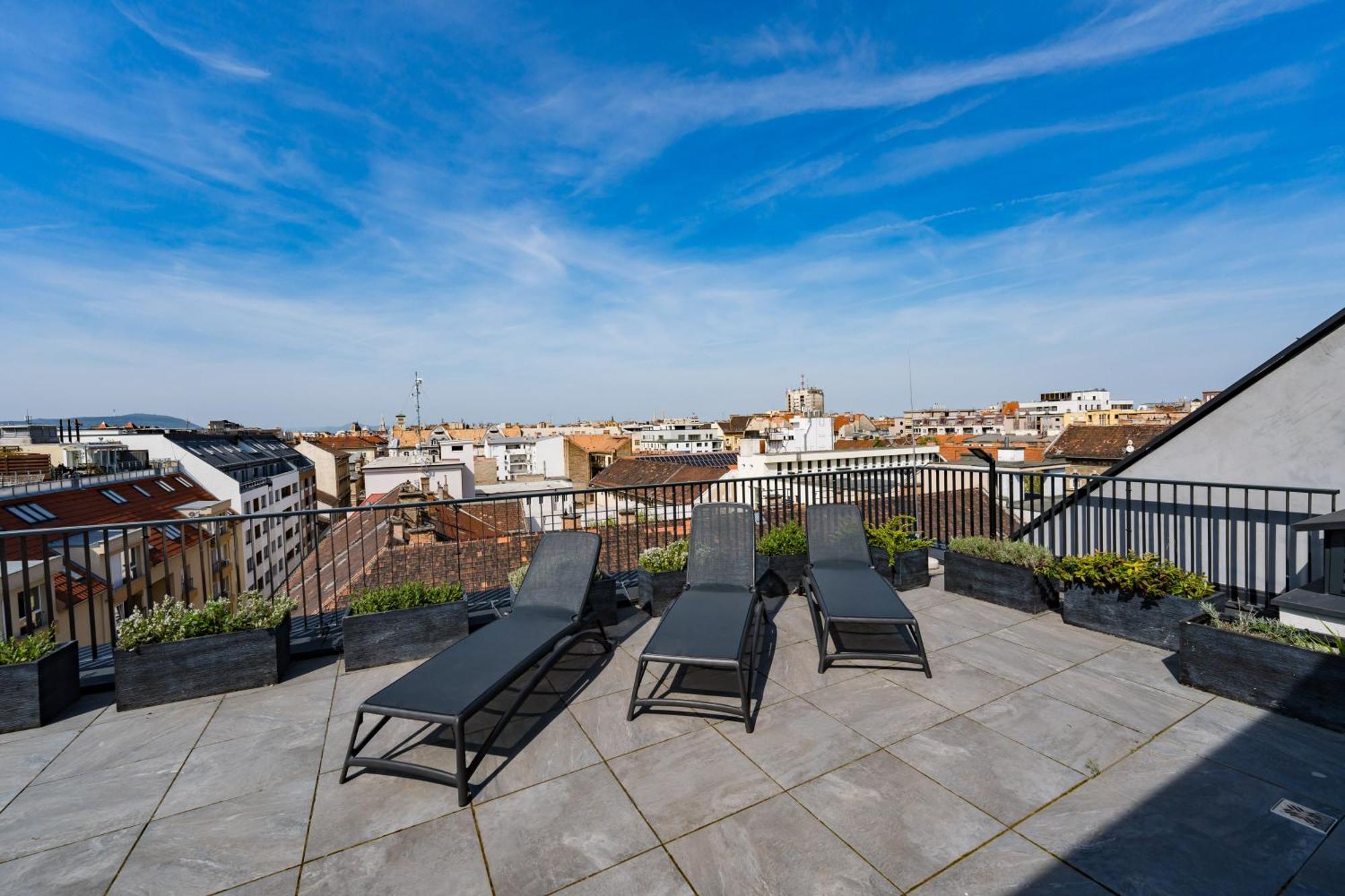 New Blue Danube Apartment With Balcony And Parking Budapeşte Dış mekan fotoğraf